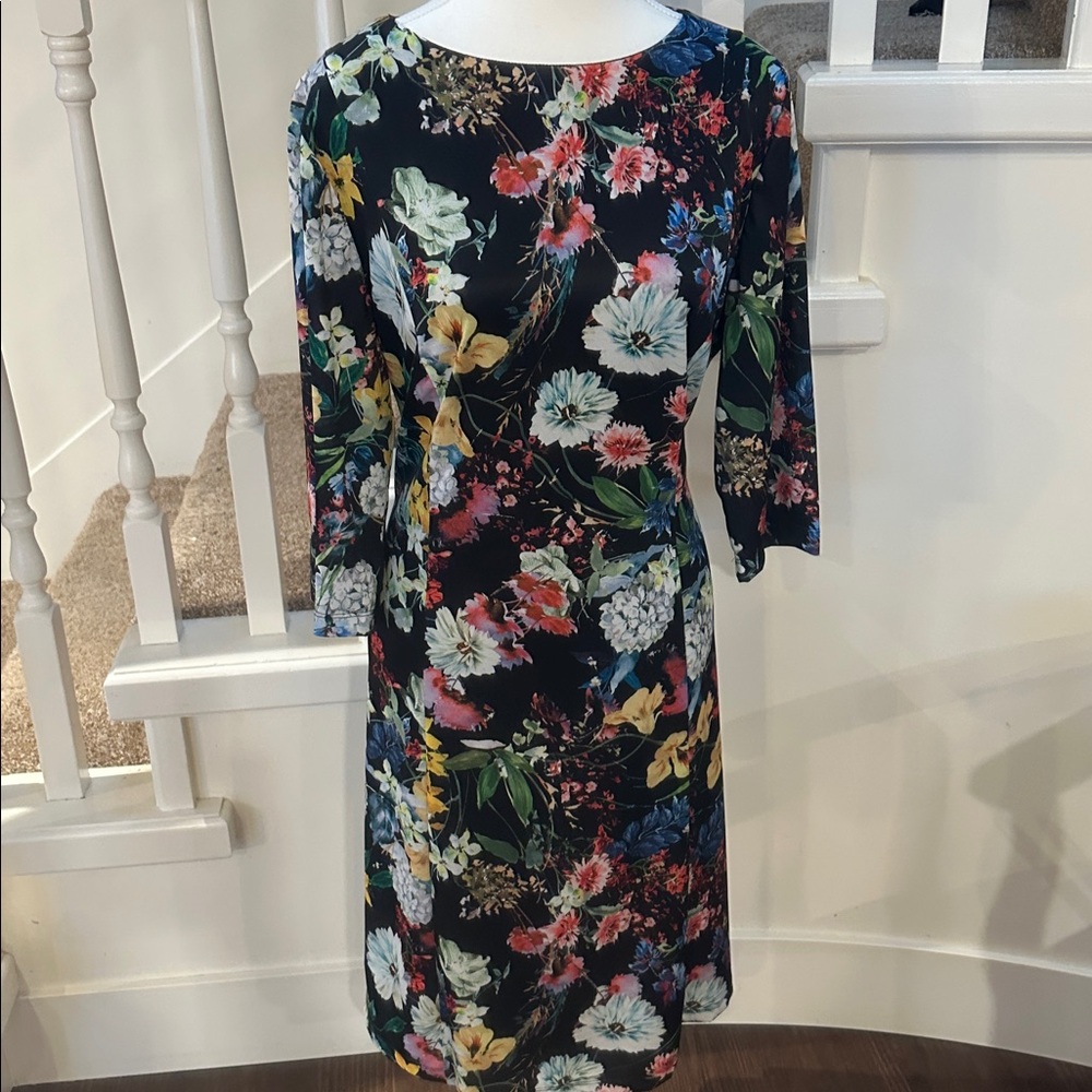 Nwot. European Donna Due floral dress